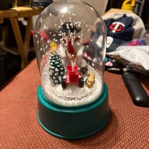 House of Lloyd Christmas Around the World Chilly's Snow Blower